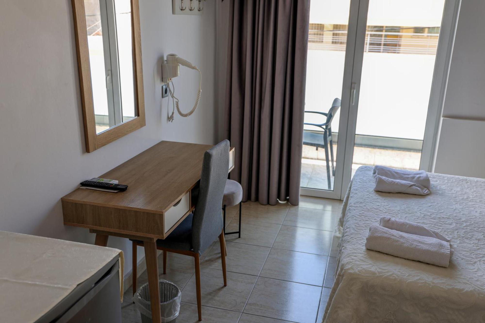 Marie Hotel Кос Екстериор снимка